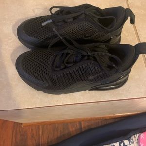All black Nike Airmax270 shoes. Shoes are in great shape. Size 11c.